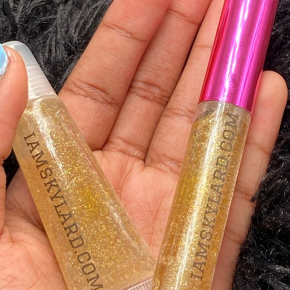 Other - 🔥🔥Treasure Lip Gloss